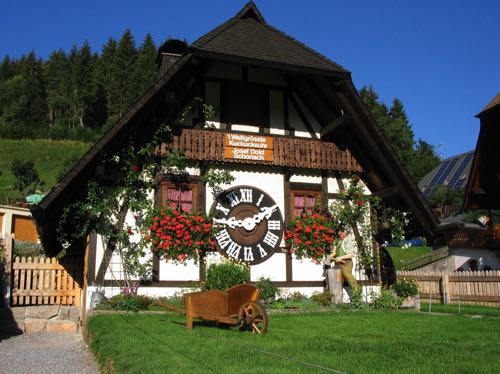 1. Weltgrößte Kuckucksuhr